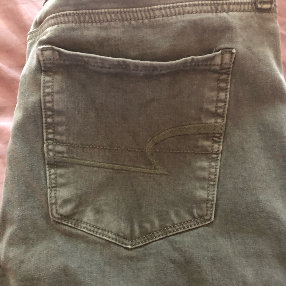 American Eagle Stretchy Jeans